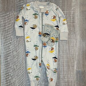 Hanna Andersson Hedgehog Print Sleep Onesie with Matching Sleep Socks